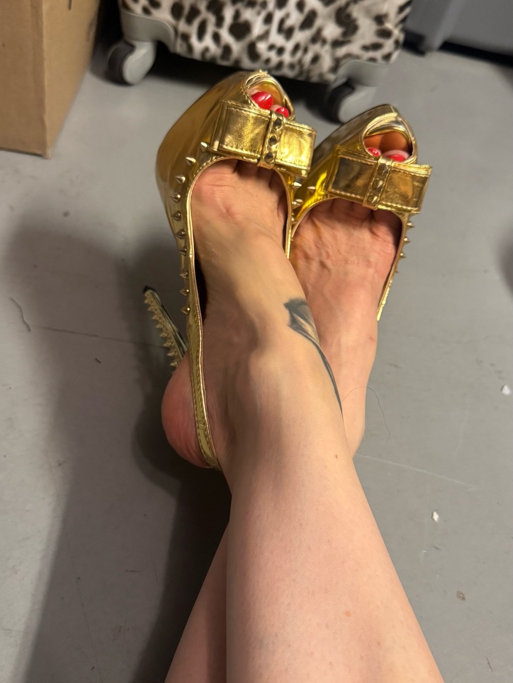 Gold Studded Spiked Stiletto Slingback Heels US 8 - Picture 4 of 10